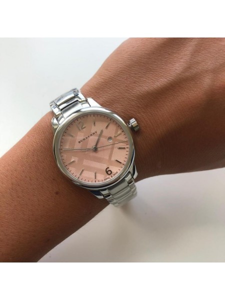 Burberry BU10111 γυναικείο ρολόι, με λουράκι stainless steel