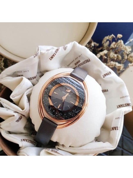 Swarovski Crystalline Oval 5230943 ladies' watch, real leather strap