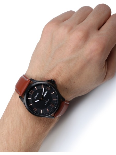 Pulsar PJ6091X1 men's watch, cuir véritable strap