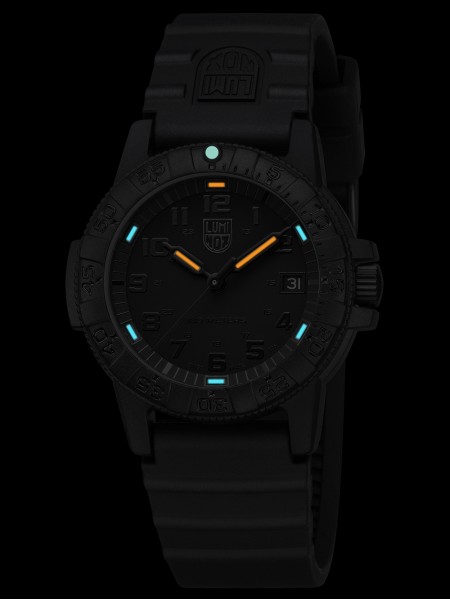 Luminox Sea - Leatherback Sea Turtle XS.0301.BO.L Reloj para mujer, correa de silicona