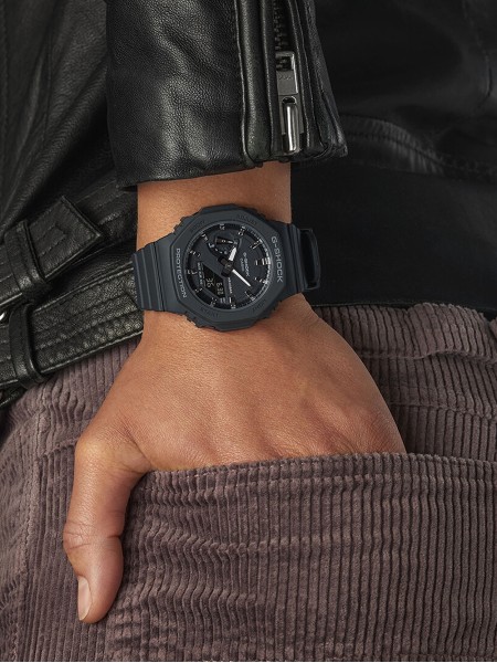 Casio G-Shock GMA-S2100-1AER dámské hodinky, pásek resin