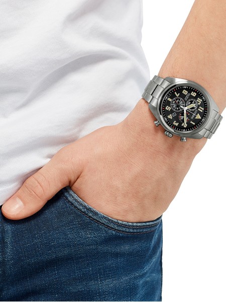 Citizen Super-Titanium Eco-Drive AT2480-81E  montre pour homme, titane sangle