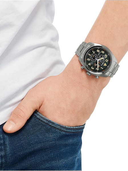 Citizen Super-Titanium Eco-Drive AT2480-81X   montre pour homme, titane sangle