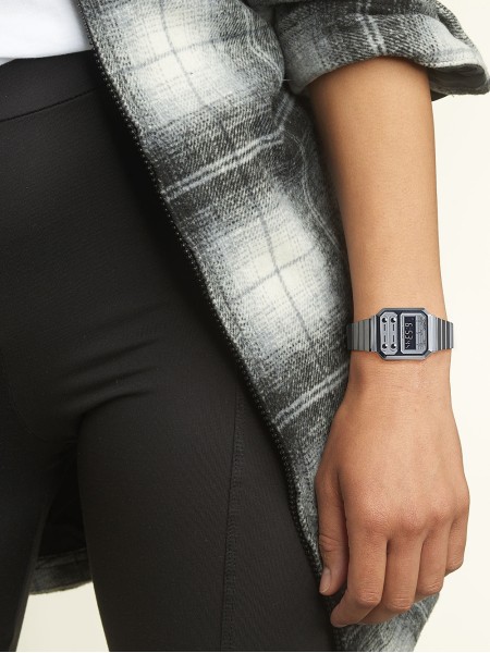 Casio A100WE-7BEF dámske hodinky, remienok stainless steel
