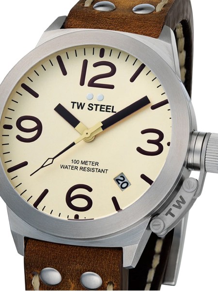TW-Steel CS100 herrklocka, äkta läder armband